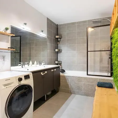 Apartmán Avec 3 Au Pied Du Tram Avec Internet !
