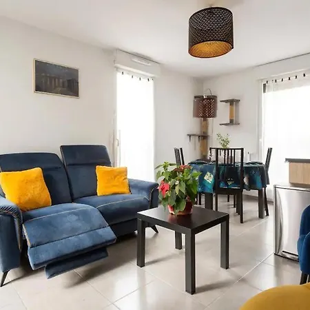 Apartment Avec 3 Au Pied Du Tram Avec Internet ! Eysines