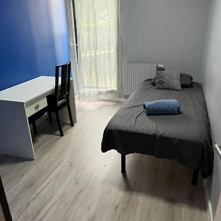 Apartment Avec 3 Au Pied Du Tram Avec Internet ! Eysines